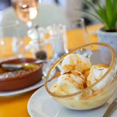 酒店 Le Relais De Poste Centre Historique 2*