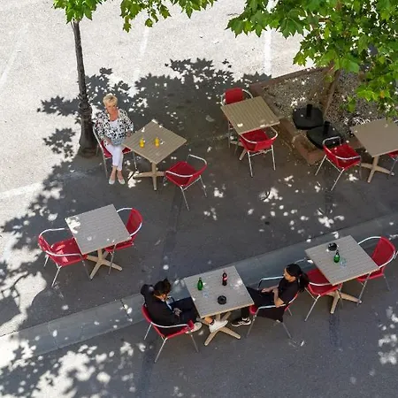 Le Relais De Poste Centre Historique 2* Arles